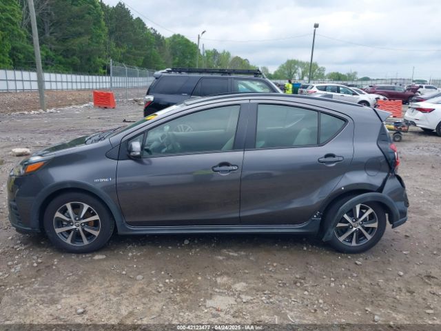 JTDKDTB35J1619162 Toyota Prius C One