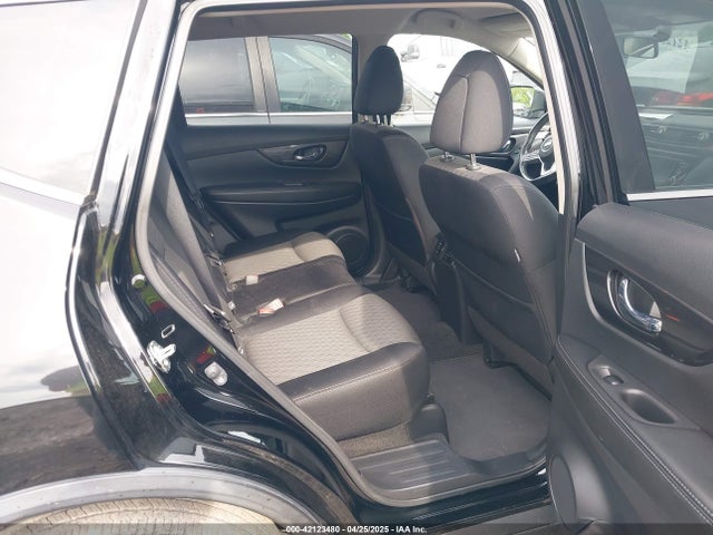 JN8AT2MV7JW306600 Nissan ROGUE SV