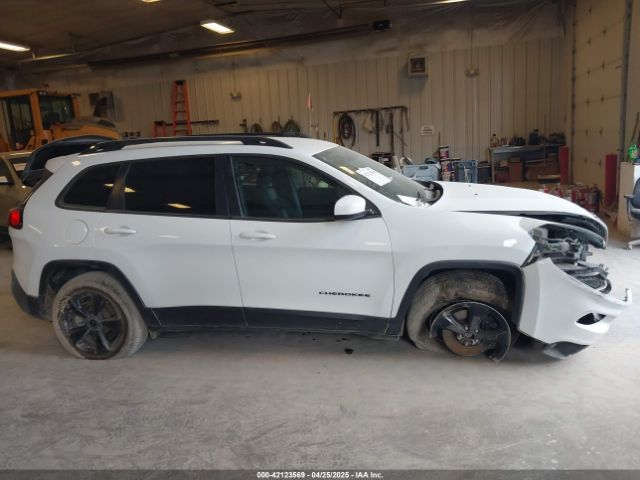 1C4PJMCB3JD561285 Jeep Cherokee Latitude 4x4
