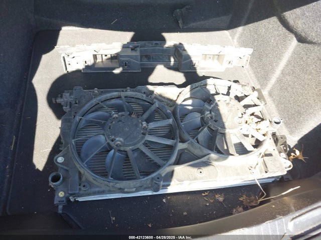 1G11Z5S30LU104766 Chevrolet Impala Fwd Lt