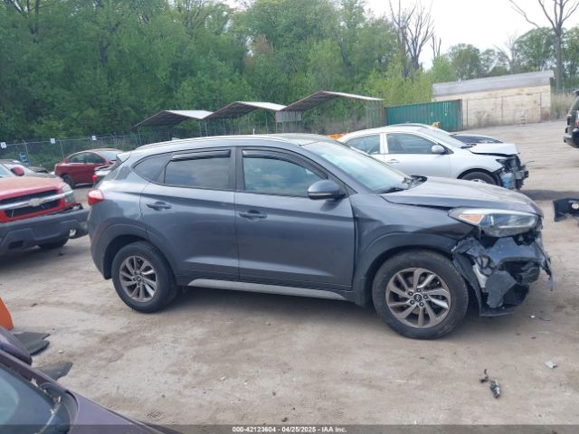KM8J33A42HU518545 Hyundai Tucson Se Plus
