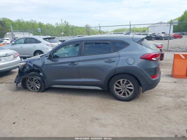KM8J33A42HU518545 Hyundai Tucson Se Plus