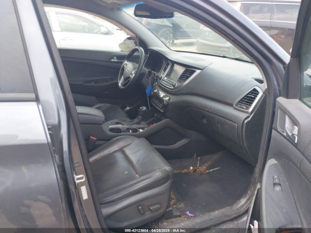 KM8J33A42HU518545 Hyundai Tucson Se Plus