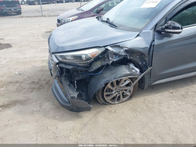 KM8J33A42HU518545 Hyundai Tucson Se Plus