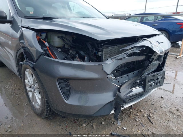 1FMCU9BZ0NUA79005 Ford Escape Se Hybrid