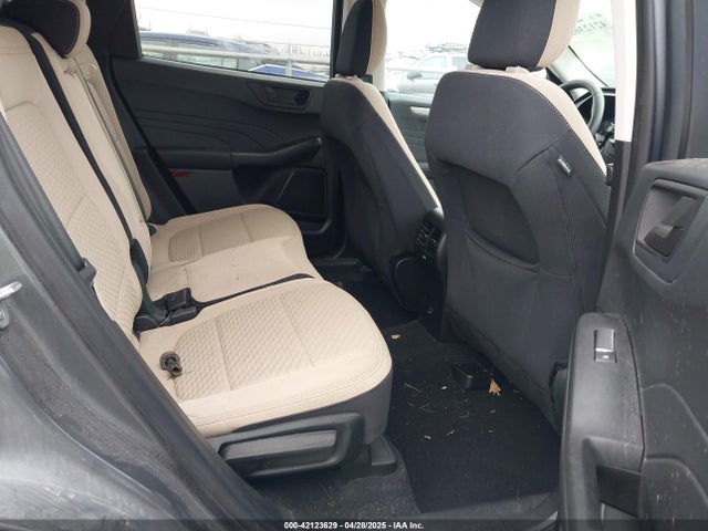 1FMCU9BZ0NUA79005 Ford Escape Se Hybrid