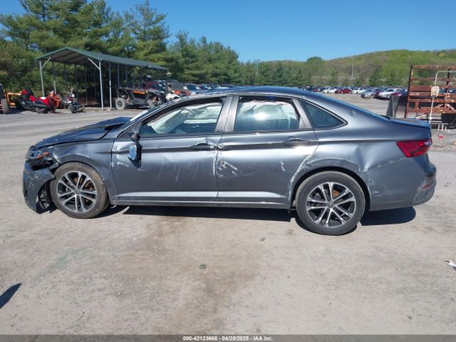 3VWBX7BU9SM017454 Volkswagen Jetta 1.5t Sport