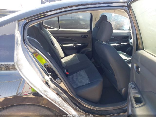 3N1CN8DV9ML921096 Nissan Versa