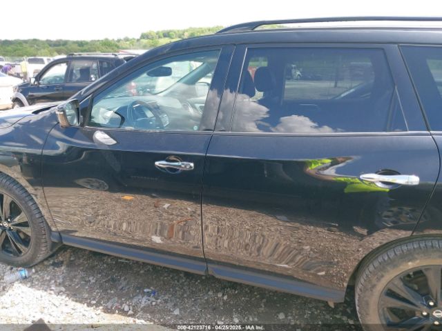 5N1DR2MM2JC655224 Nissan Pathfinder Sl