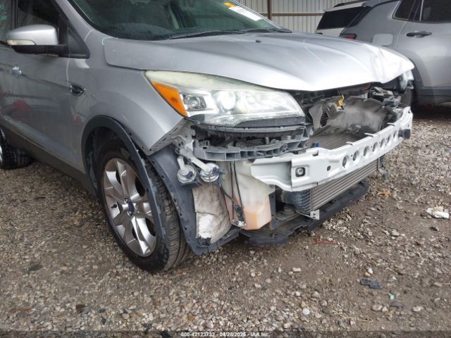 1FMCU0JX3EUE10090 Ford Escape Titanium