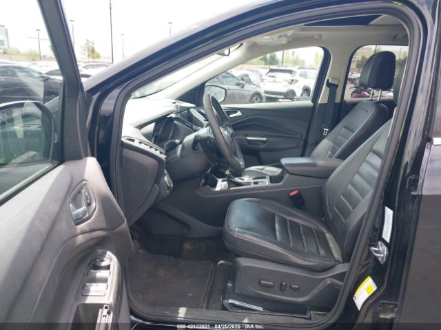 1FMCU9J90HUD59304 Ford Escape Titanium