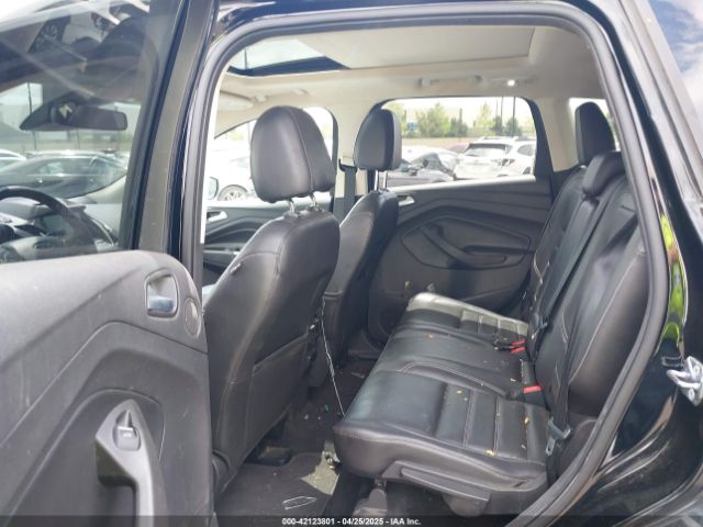 1FMCU9J90HUD59304 Ford Escape Titanium