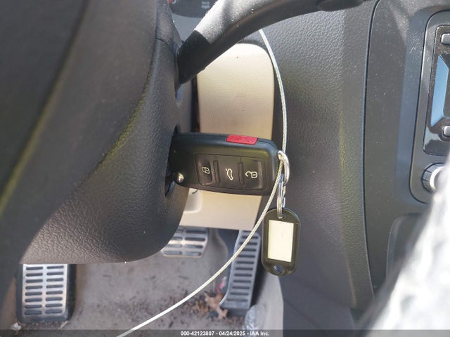 3VWD17AJ6EM285061 Volkswagen Jetta 1.8t Se