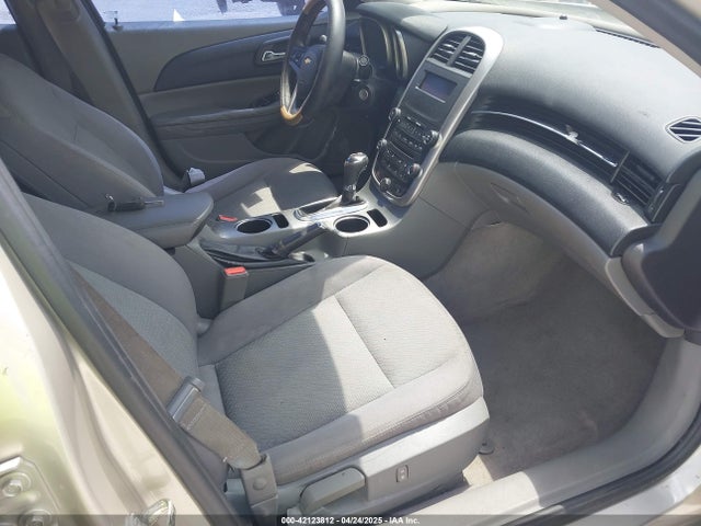 Chevrolet lkw 2014 1G11B5SL8EF215822 Image 5