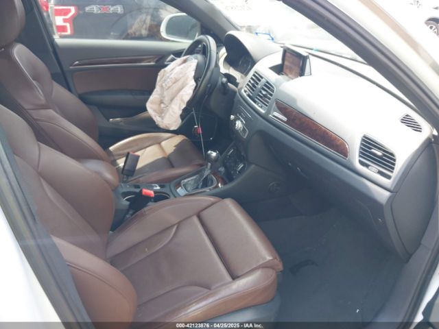 2016 AUDI Q3 WA1GFCFS1GR024881 Photo 4