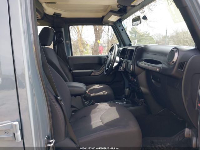 2014 JEEP WRANGLER UNLIMITED 1C4BJWDG3EL244523 Photo 4