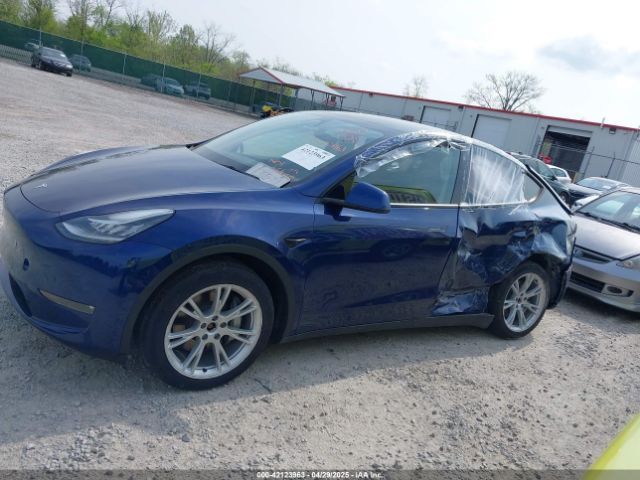 7SAYGDEE3NF455544 Tesla Model Y Long Range Dual Motor All-wheel Drive
