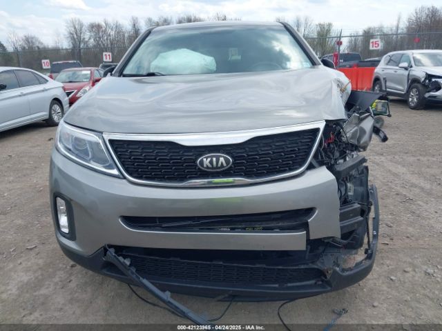 5XYKTCA66FG570155 KIA SORENTO LX