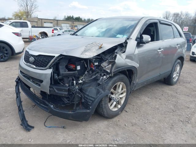 5XYKTCA66FG570155 KIA SORENTO LX