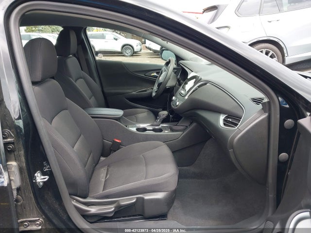 1G1ZD5ST9RF115067 Chevrolet Malibu Fwd 1lt