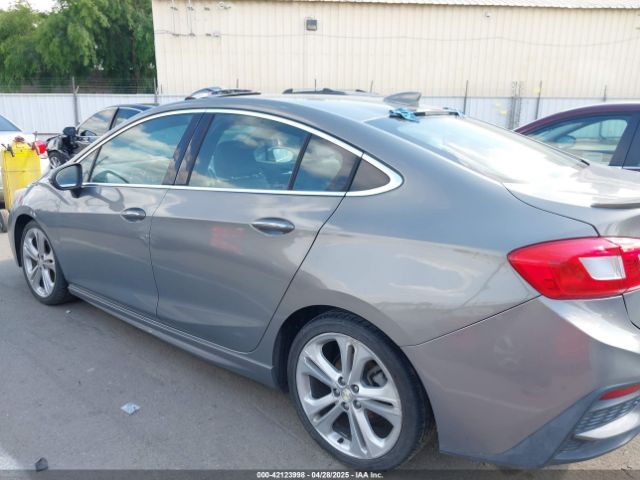 1G1BF5SM5H7142733 Chevrolet Cruze Premier Auto