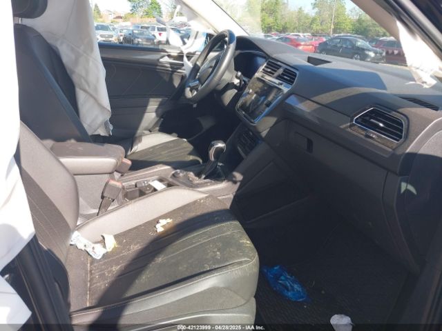 3VV2B7AX9NM138939 Volkswagen Tiguan 2.0t Se
