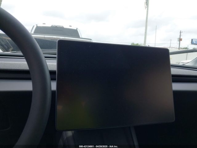 2025 TESLA MODEL 3 5YJ3E1EA6SF904946 Photo 6