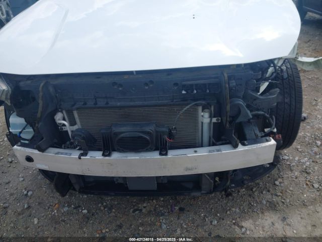 KNDCB3LCXH5074054 KIA NIRO LX