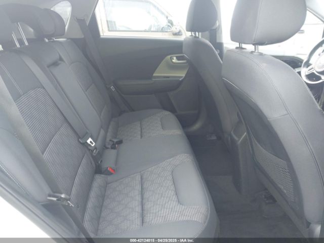 KNDCB3LCXH5074054 KIA NIRO LX
