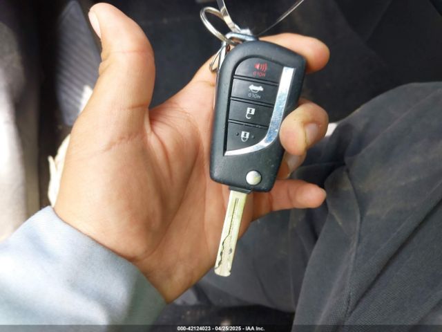 JTDEPRAE5LJ109990 Toyota COROLLA LE