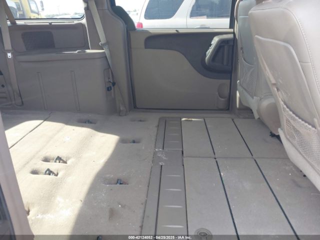 2011 CHRYSLER TOWN & COUNTRY 2A4RR8DG4BR784138 Photo 7