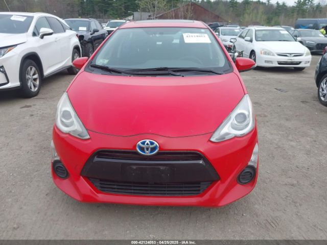 JTDKDTB32F1098845 Toyota Prius C Three