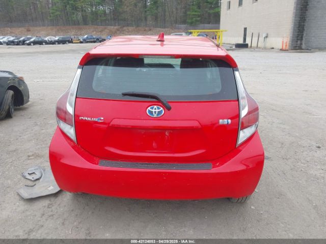 JTDKDTB32F1098845 Toyota Prius C Three