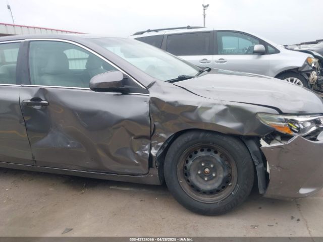 4T4BF1FK1FR509233 Toyota CAMRY LE