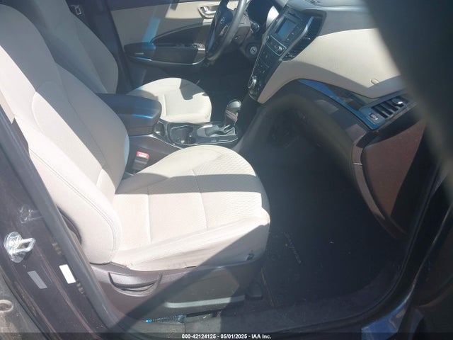 5XYZTDLB4HG499703 Hyundai Santa Fe Sport 2.4l
