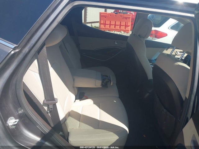 5XYZTDLB4HG499703 Hyundai Santa Fe Sport 2.4l