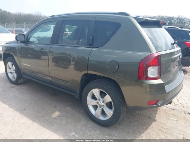 1C4NJCEB1FD398996 Jeep Compass Latitude