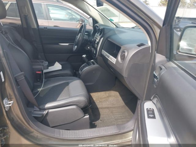 1C4NJCEB1FD398996 Jeep Compass Latitude