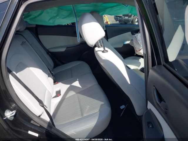 KM8K62AB1NU818769 Hyundai Kona Sel