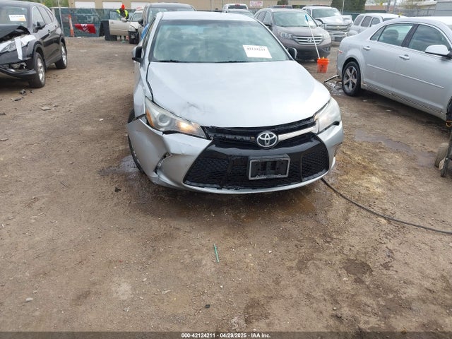 4T1BF1FK9HU330032 Toyota CAMRY SE
