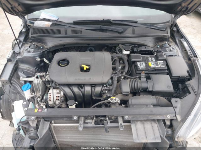 3KPF24AD8ME404965 KIA Forte Lxs