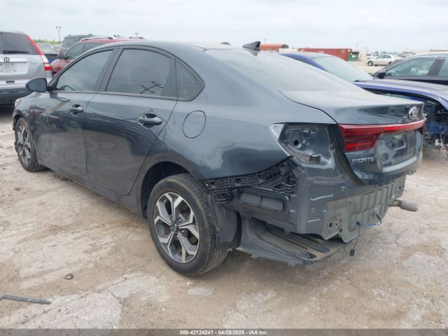 3KPF24AD8ME404965 KIA Forte Lxs