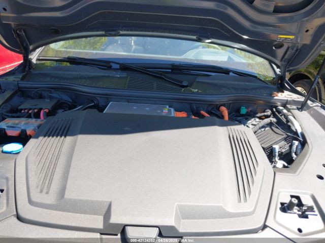 2024 AUDI Q8 E-TRON WA16AAGE8RB053944 Photo 9