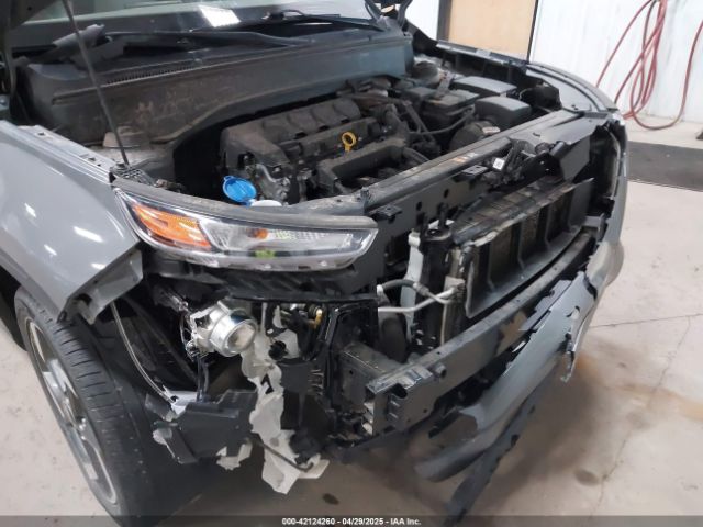 KMHRC8A34LU016992 Hyundai Venue Sel