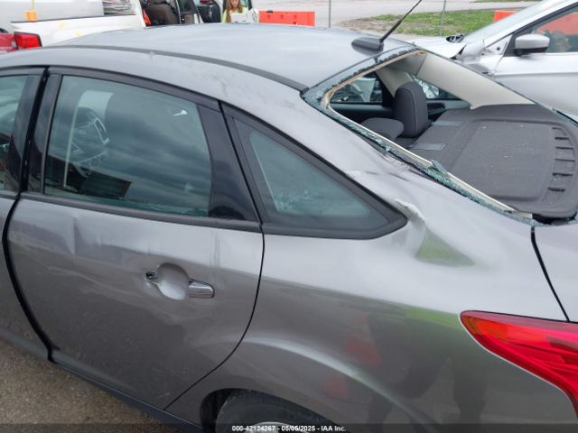 1FADP3F29EL371547 Ford FOCUS SE