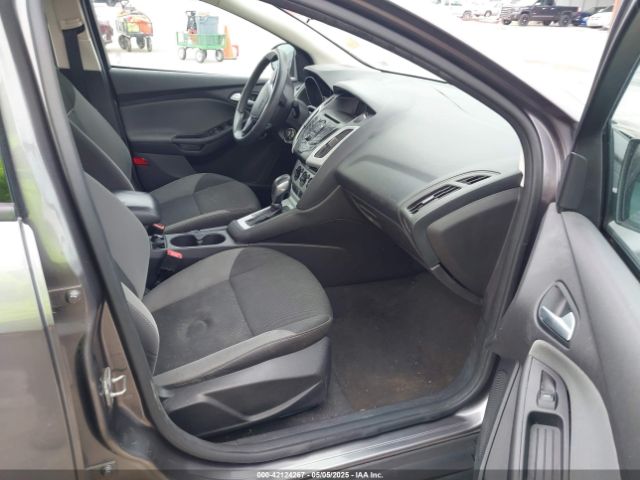 1FADP3F29EL371547 Ford FOCUS SE