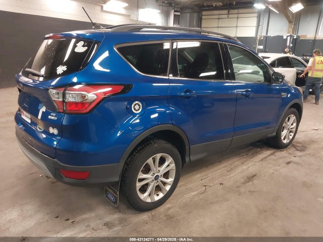 Ford ESCAPE SE 2018 1FMCU9GD3JUA93407 Image 4