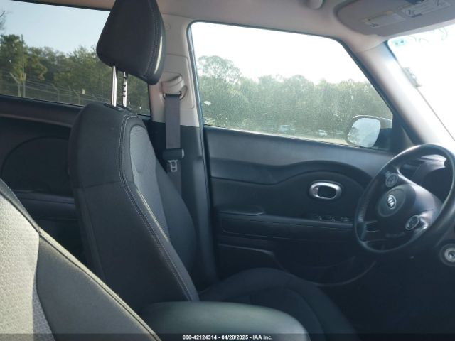 KNDJP3A59H7489772 KIA SOUL +