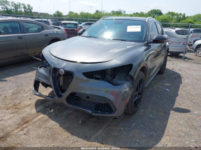 ZASFAKAN8J7B93267 Alfa Romeo Stelvio Awd