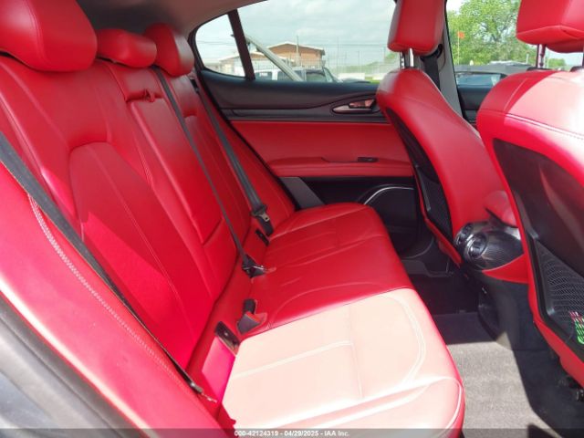 ZASFAKAN8J7B93267 Alfa Romeo Stelvio Awd